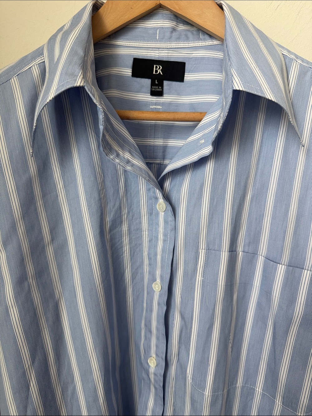 Banana Republic Light Blue & White Striped Boxy Crop Button-Down Shirt - Picture 3 of 9